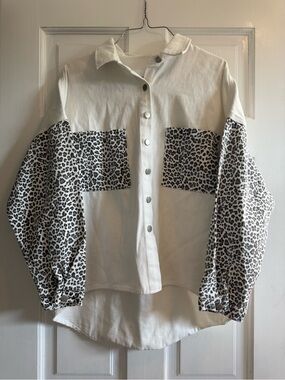 Boutique Leopard Print Panel Button-Up Denim Jacket